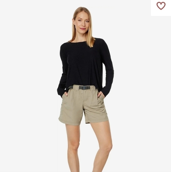 Columbia Light-weight Sandy River Cargo Shorts in Tusk with Belt, Size XS - Picture 1 of 16